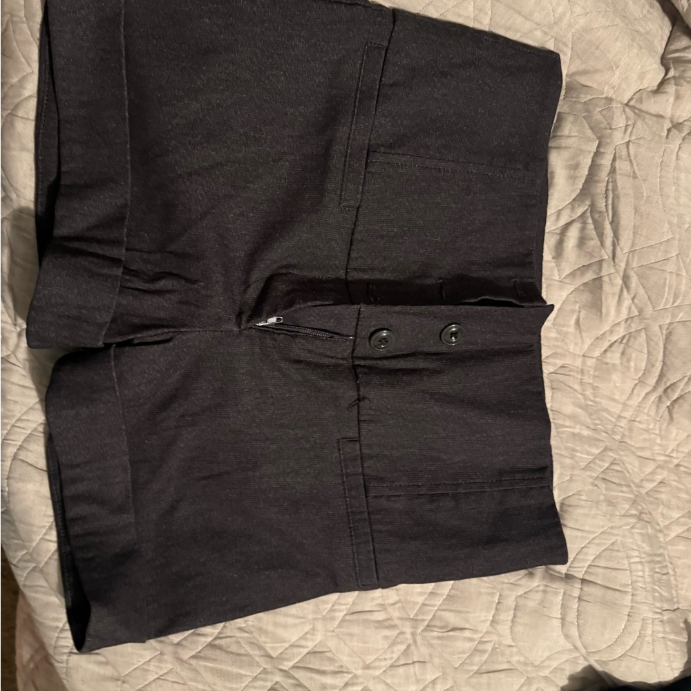 Women’s dark grey high-rise shorts Size medium